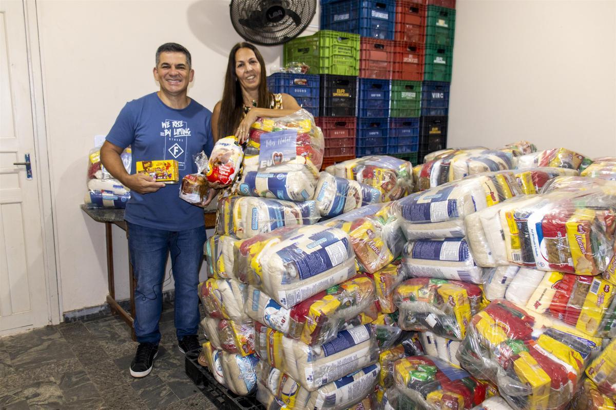 Prefeitura de Piúma inicia entrega de 1200 cestas natalinas