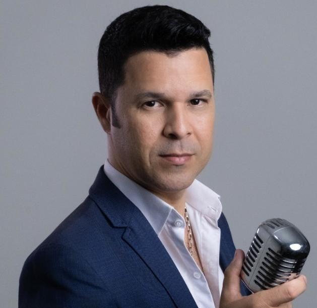 Show “Tributo a Roberto Carlos” nesta quinta (29) em Anchieta