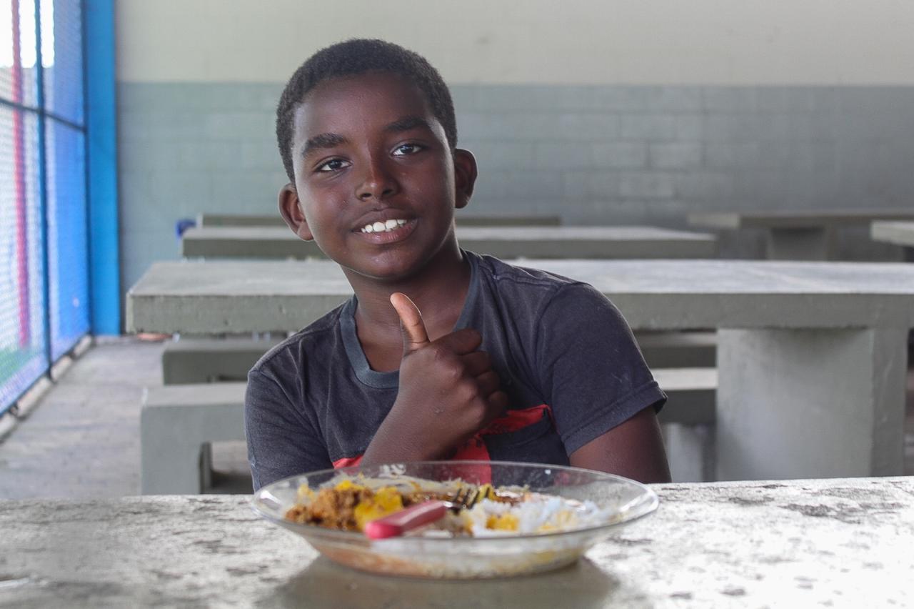 Almoço nas Férias: Mais de 2 mil alunos são atendidos na primeira semana do programa