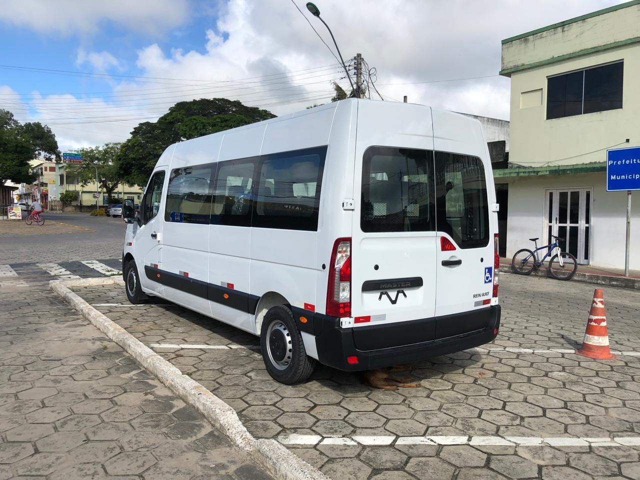 Boa Esperança Recebe Nova Van com Acessibilidade para Transporte de Pacientes