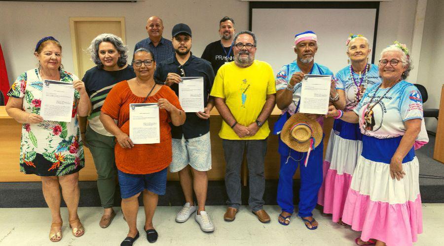 Contemplados por editais de cultura assinam termo de compromisso
