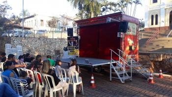 Domingo de magia e estripolia na Arena de Verão da Prefeitura de Vitória