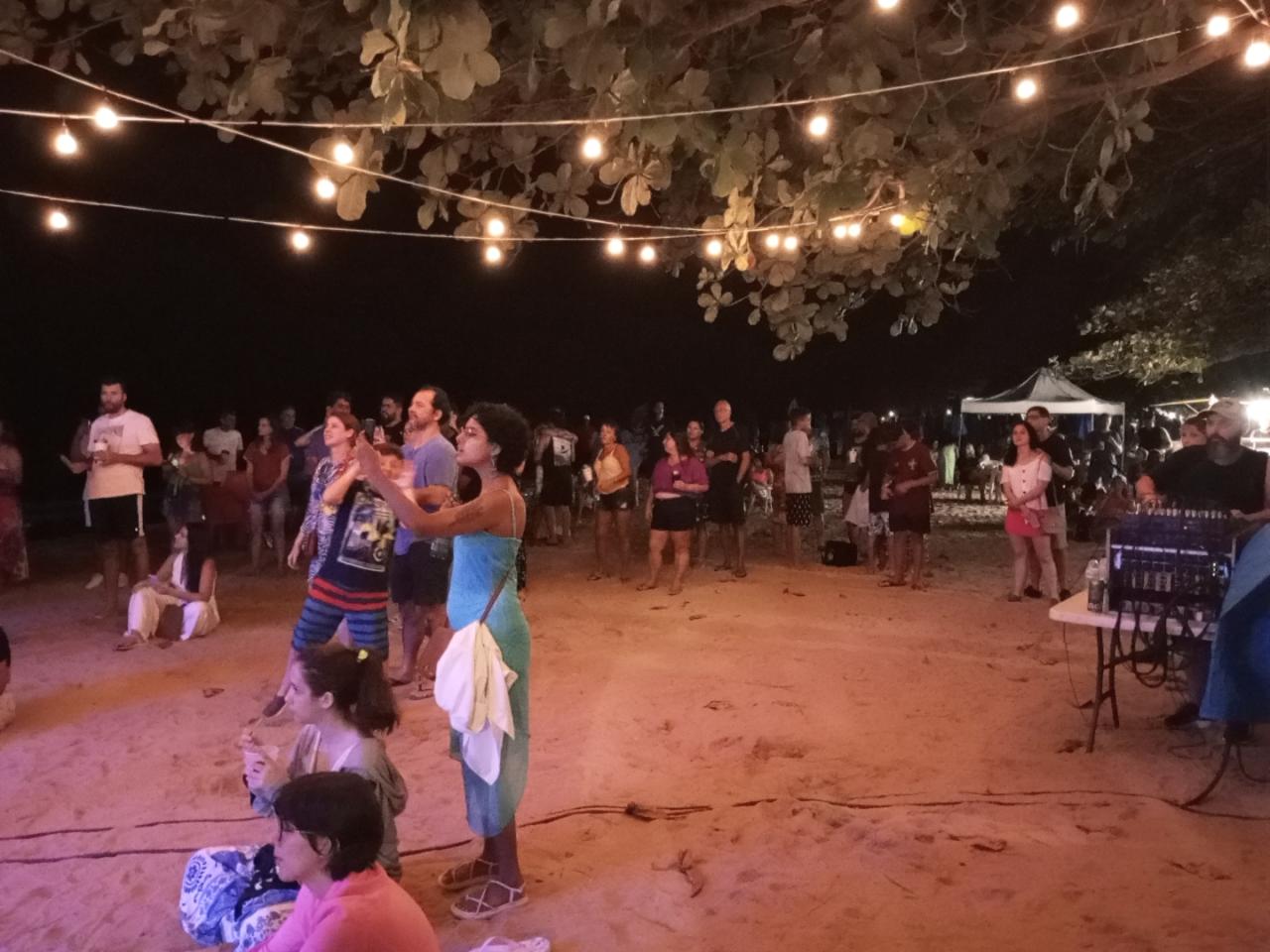 Luau de verão hoje (20), em Iriri