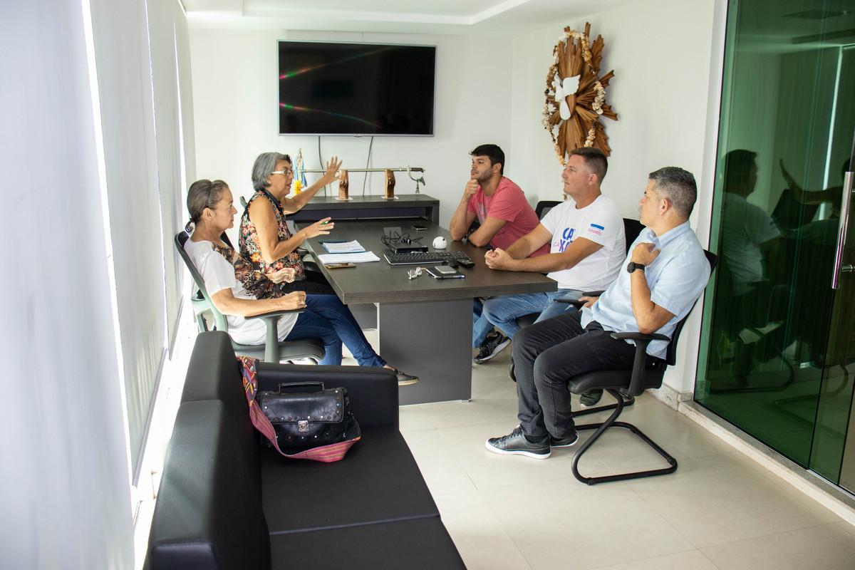 Prefeito recebe Adeturci para discutir fortalecimento do turismo em Piúma