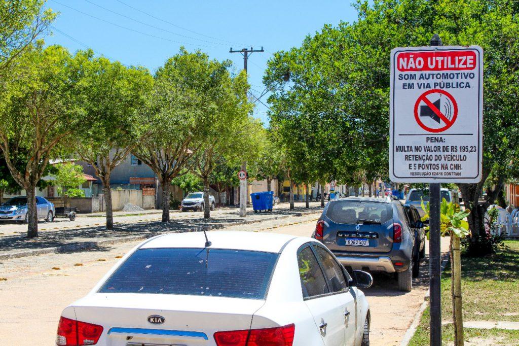 Verão: Prefeitura e PM intensificam ações de fiscalização e orientação para coibir som alto nas praias de Linhares