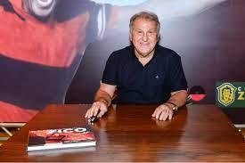 Zico estará em Cariacica no dia 17 de janeiro para noite de autógrafos de livro