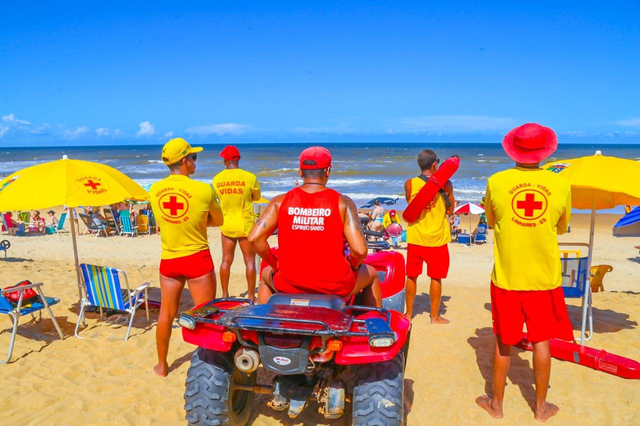 Carnaval 2023: equipes Salvamar vão atuar nas três praias de Linhares
