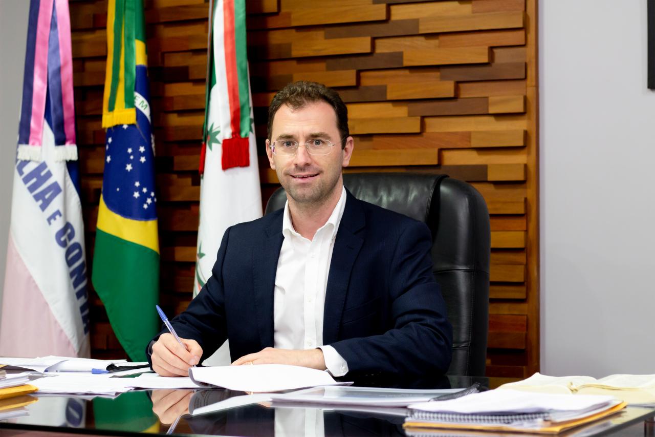 Prefeito de Anchieta anuncia reajuste de 16% para os servidores