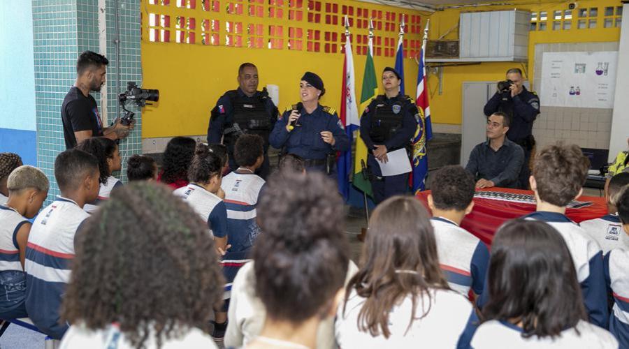 Anjos da Guarda: alunos assistem aulas com agentes da Guarda Municipal