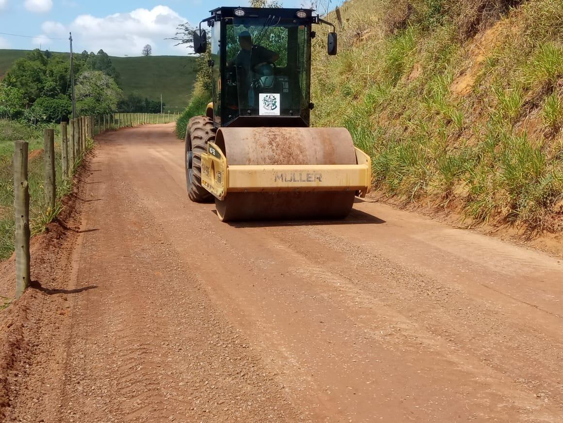 Estrada de Segundo Território recebe melhorias com revsol