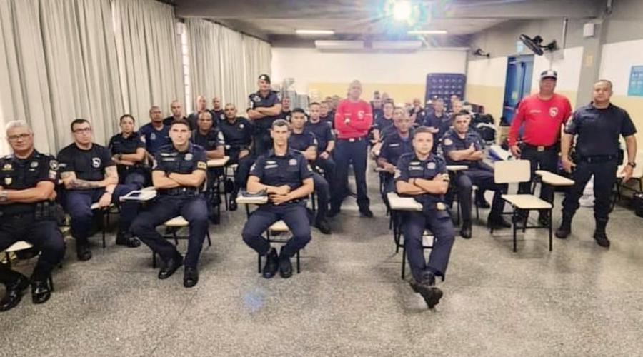 Guardas Municipais participam de curso para treinamento de cães policiais em SP