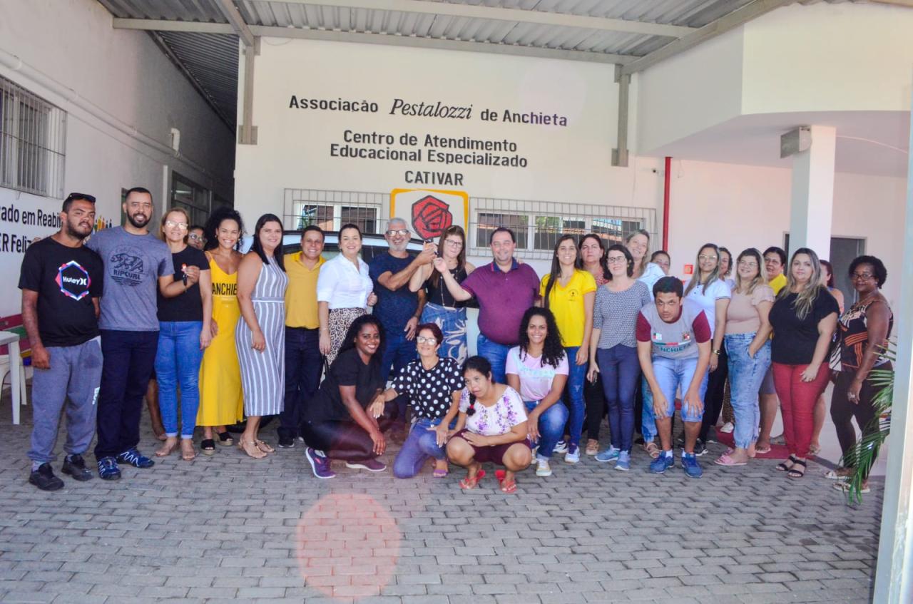 Pestalozzi de Anchieta recebe dois novos veículos