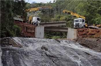 Ponte em Santa Luzia, em Aracê, já está concluída e liberada para trânsito