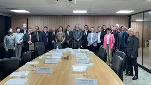 Prefeitura de Cariacica faz reunião em Brasília sobre a utilização da via férrea que corta o município