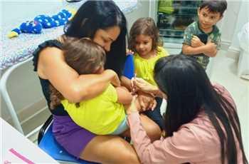 Vacinação para toda a população segue em todas as unidades de saúde