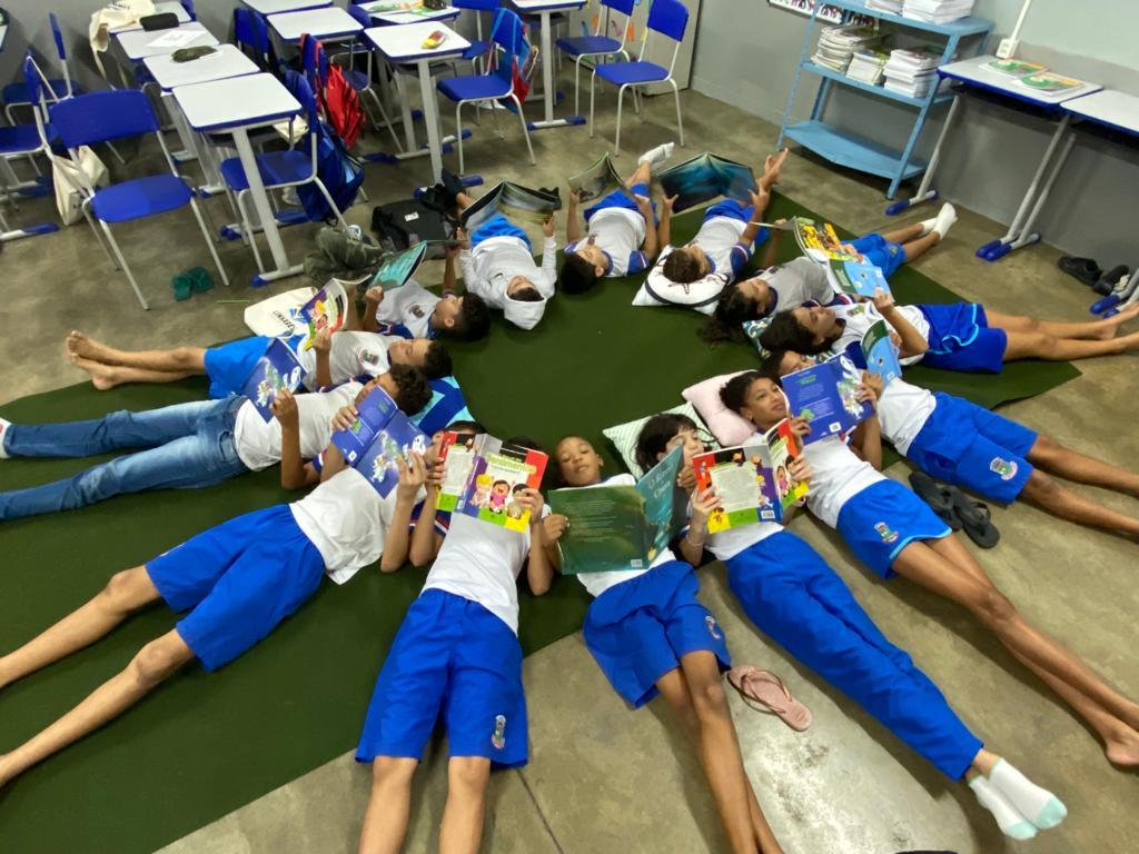 Escola do bairro Novo Horizonte realiza programação especial na Semana do Dia Nacional do Livro Infantil