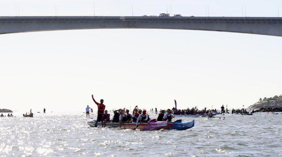 Festa da Penha: Remeiros tomam conta do mar de Vila Velha neste domingo
