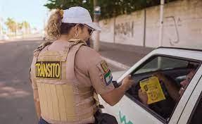 Blitz educativas marcam primeira semana do maio amarelo na Serra