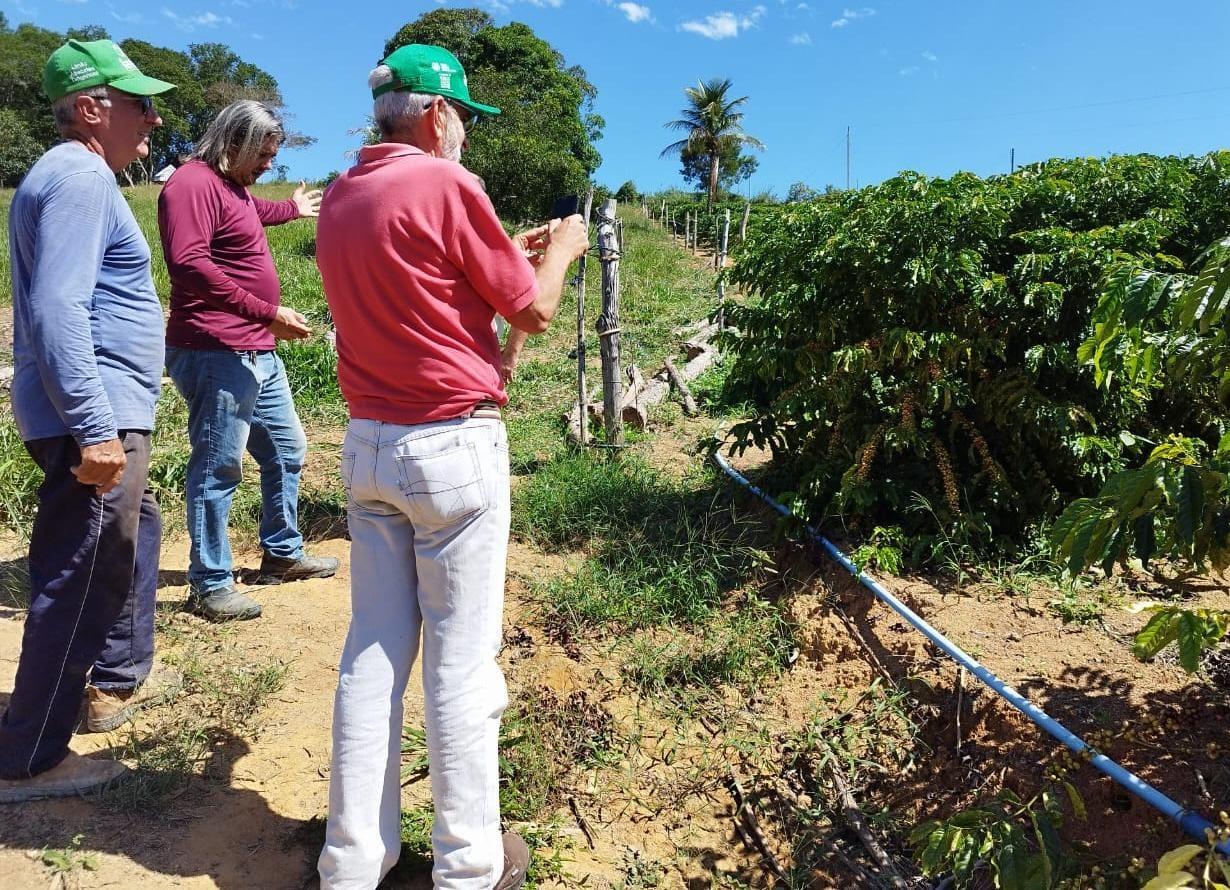 Com foco no desenvolvimento sustentável, Agricultura de Anchieta visita propriedades rurais