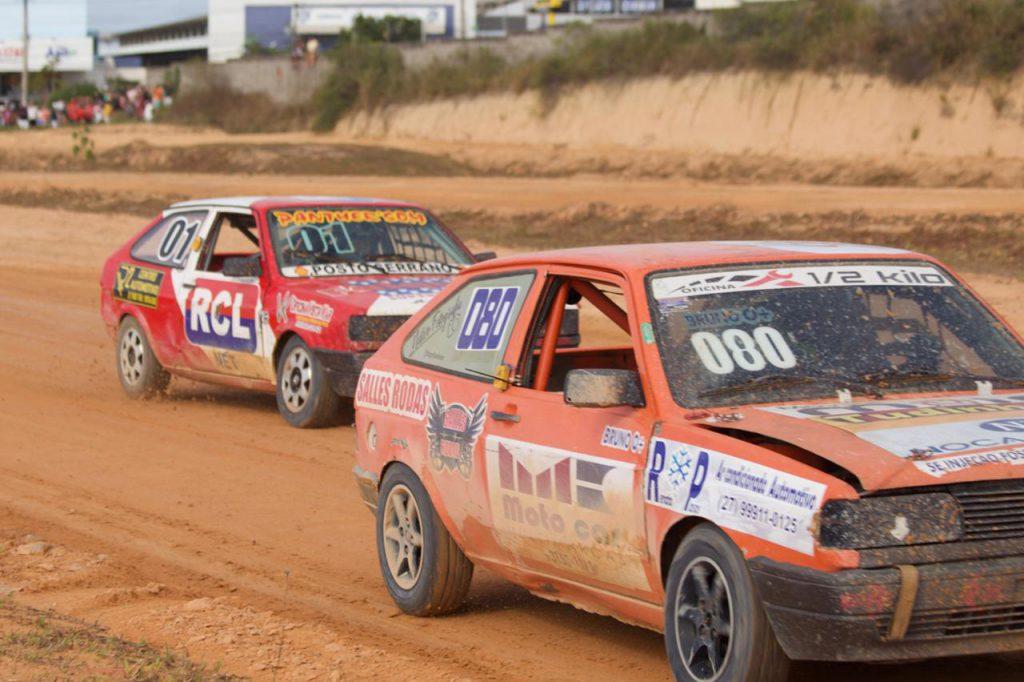 Domingo esportivo em Linhares: Emoções da Copa Norte de Marcas e Pilotos e Futebol amador