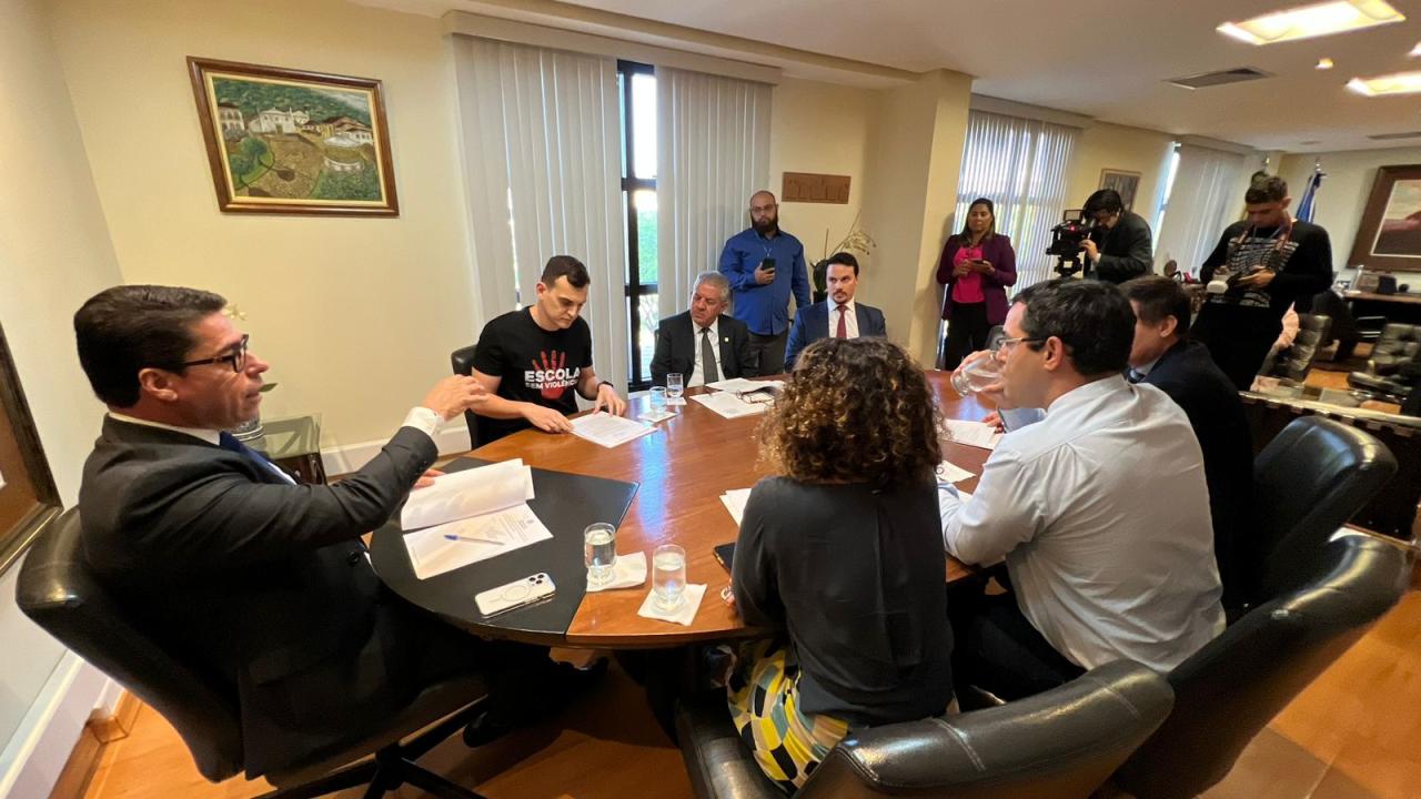 Grupo sobre violência escolar da Assembleia Legislativa define diretrizes e cronograma de trabalho