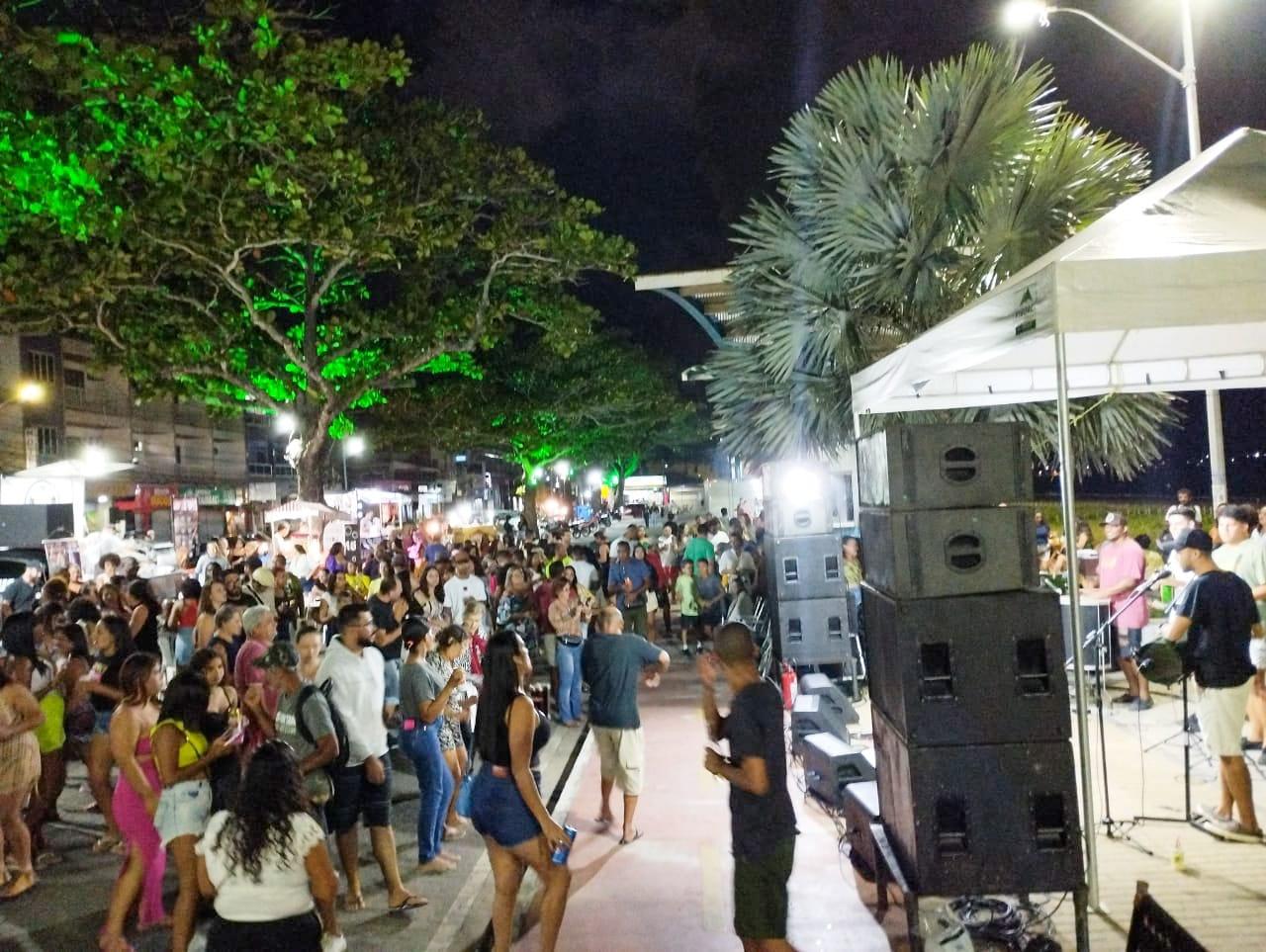 Lazer, comidinhas e artesanato na Rua Viva deste sábado (13)