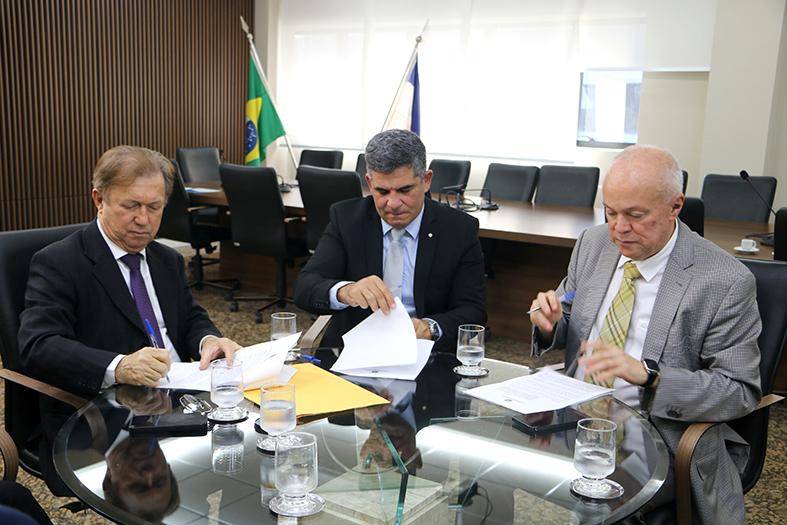 Piúma e TJES firmam convênio para promover a digitalização de processos físicos