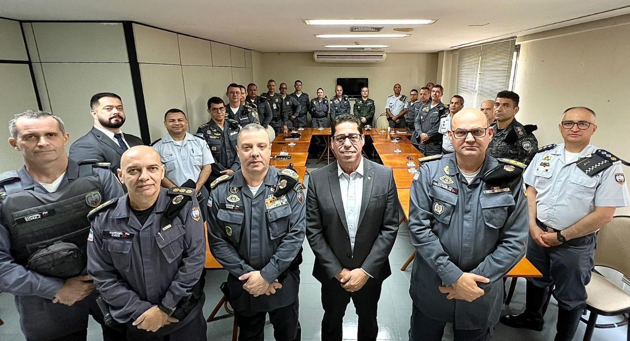 Presidente da Assembleia Legislativa se reúne com o Comando da Polícia Militar