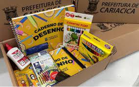 Secretaria de Educação entrega kits de material escolar a estudantes da rede municipal