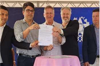 Dia do Município: Doação de imóvel, anúncio de obras e homenagens