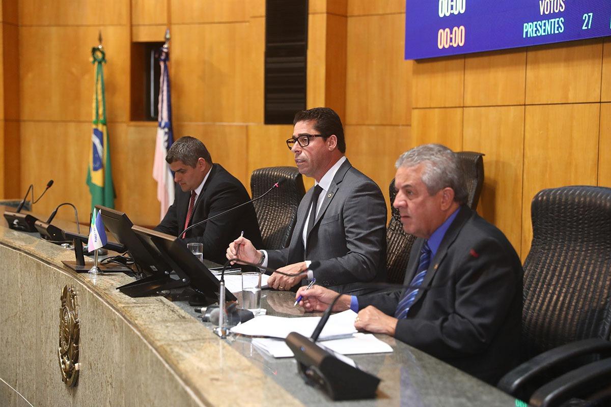 Assembleia aprova projeto de lei que reduz taxas de emplacamento para locadoras de veículos