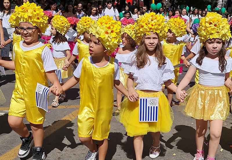 Desfile cívico comemora os 102 anos de Colatina