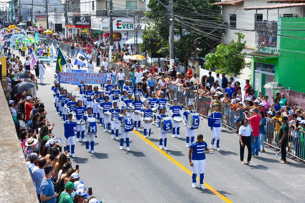Desfile cívico-escolar celebra os 223 anos de Linhares e reúne mais de 20 mil pessoas no bairro Interlagos