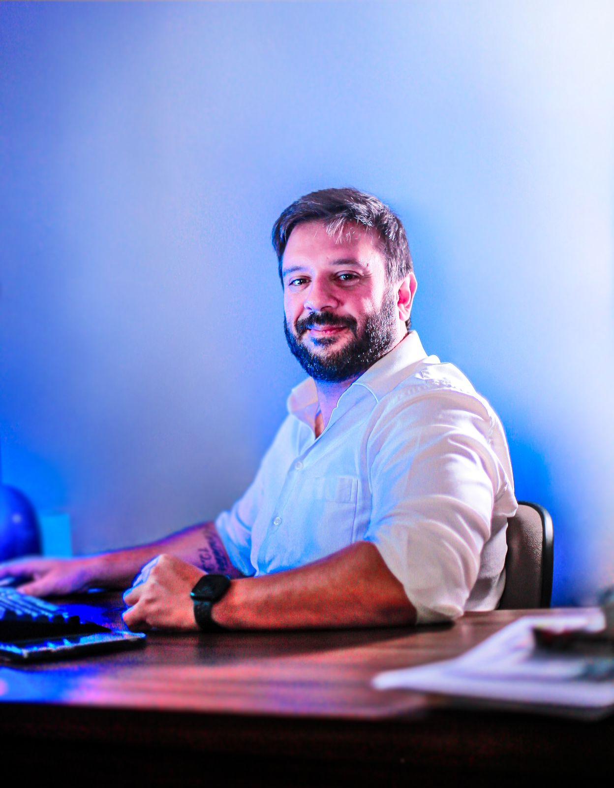 EXCLUSIVA : Entrevista com Secretário de Comunicação de Colatina, Vinícius Baptista