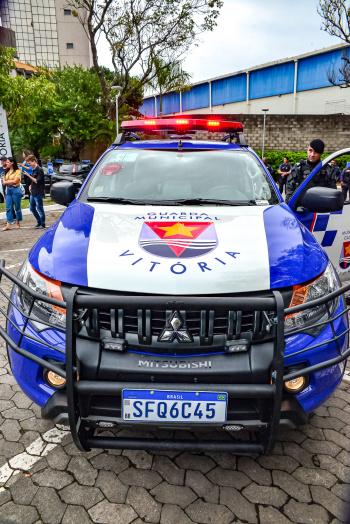 Guarda de Vitória prende passageiro em ônibus por importunação sexual