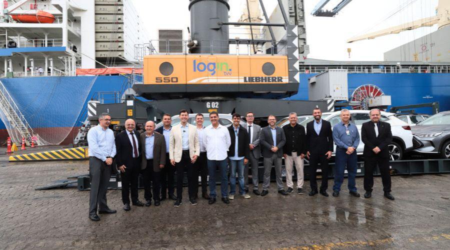 ​Porto de Vila Velha se torna referência na distribuição de carros elétricos
