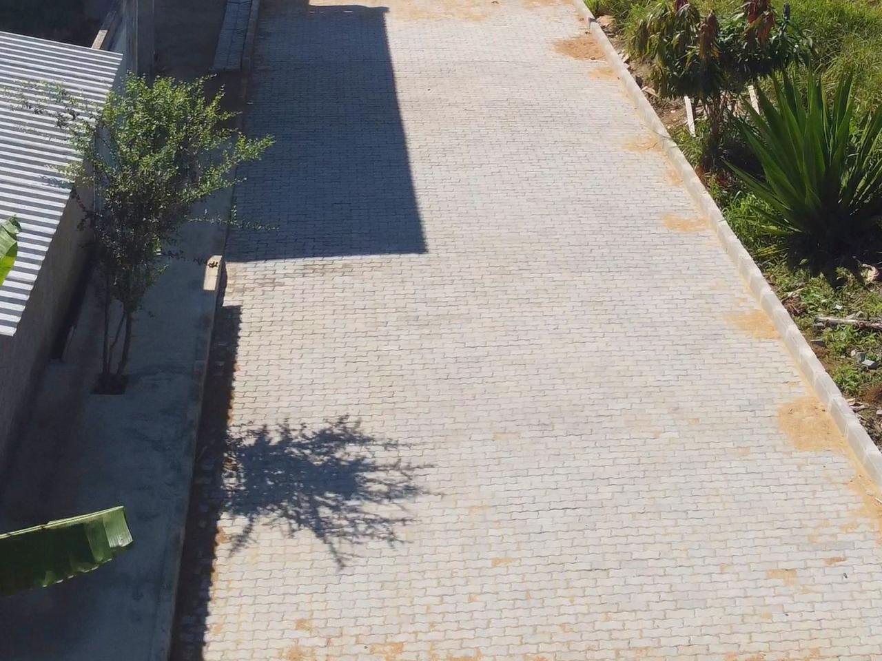 Prefeitura está pavimentando cinco ruas no Portinho