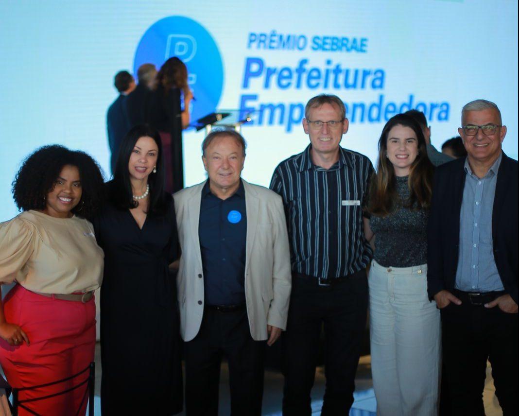Prefeitura recebe prêmio do programa ‘CIDADES INTELIGENTES’ do SEBRAE