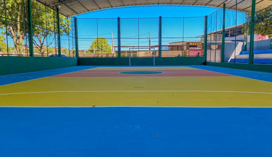 Revitalizada, quadra do bairro Village da Luz é entregue aos moradores