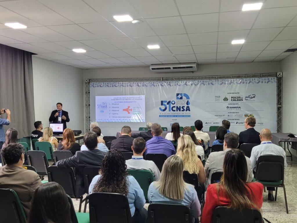 SANEAR participa de congresso sobre saneamento.