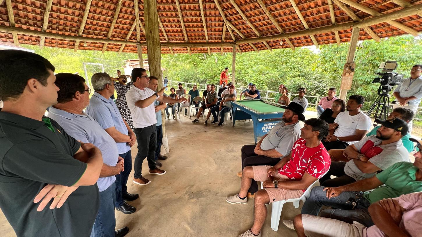 Projeto Arranjos Produtivos chega ao Noroeste: 2º dia de campo contemplou o cultivo do cacau, em Nova Venécia