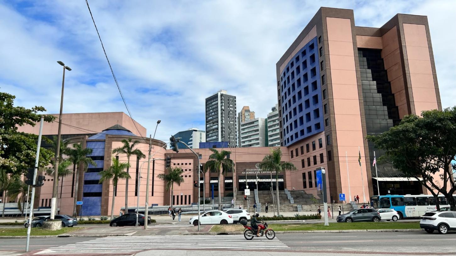 Poderes e instituições se unem para ajudar vítimas das chuvas no sul do Estado