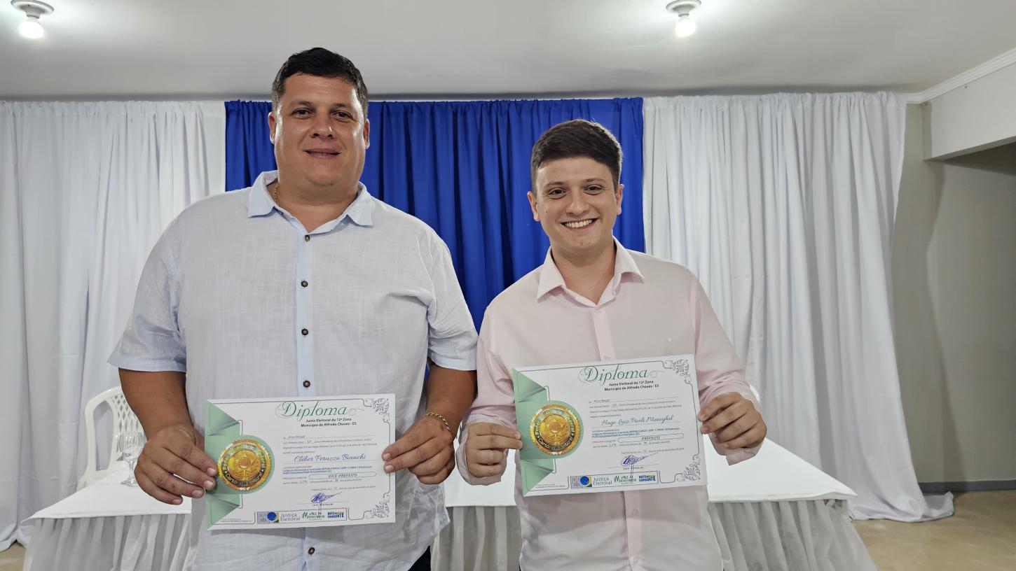 Alfredo Chaves: Hugo Luiz e Clebinho foram diplomados  prefeito e vice