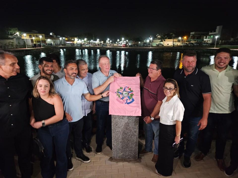 Governo do Estado entrega obra de urbanização da Lagoa do Meio, em Marataízes