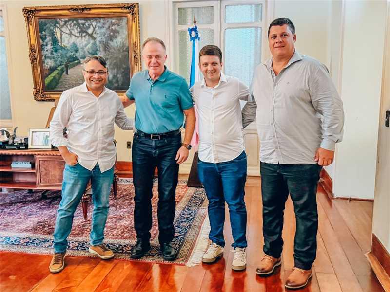 Prefeito busca investimentos para Alfredo Chaves com governador do Estado