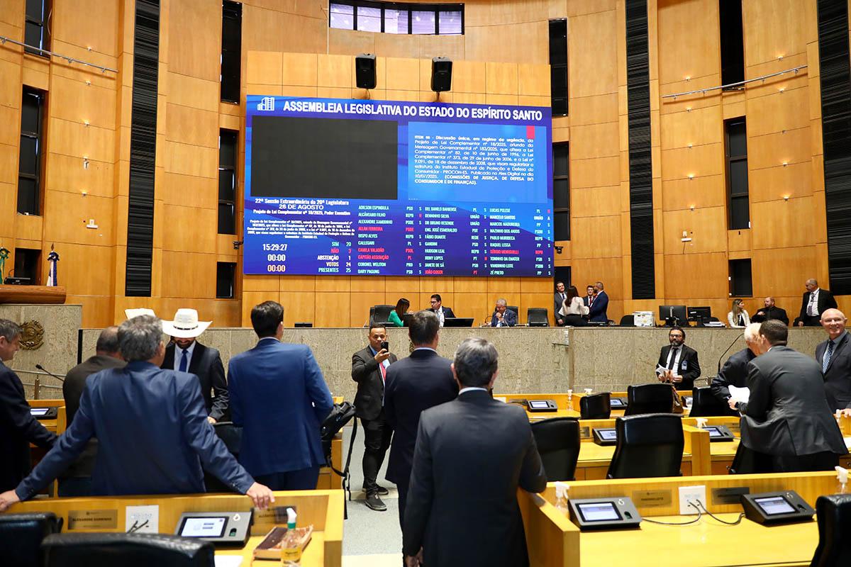 Assembleia aprova flexibilidade de recursos para conselhos de escolas