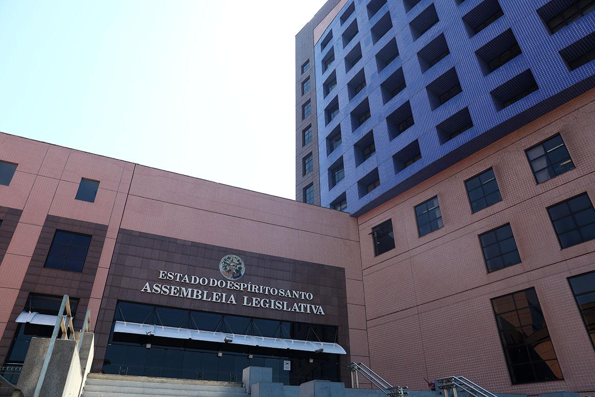 Atendimento ao público volta a ser feito das 7 às 19 horas
