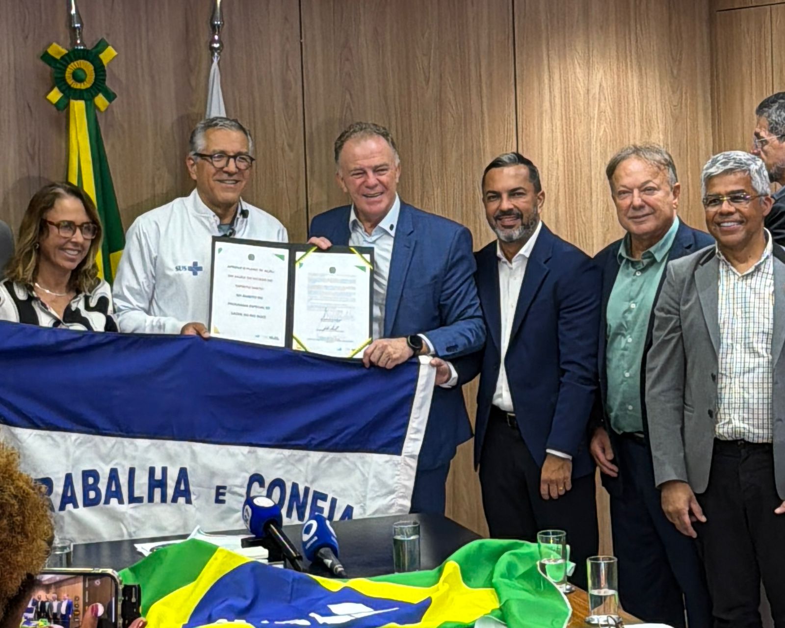 Governador Casagrande anuncia Plano Estadual do Programa Especial de Saúde do Rio Doce