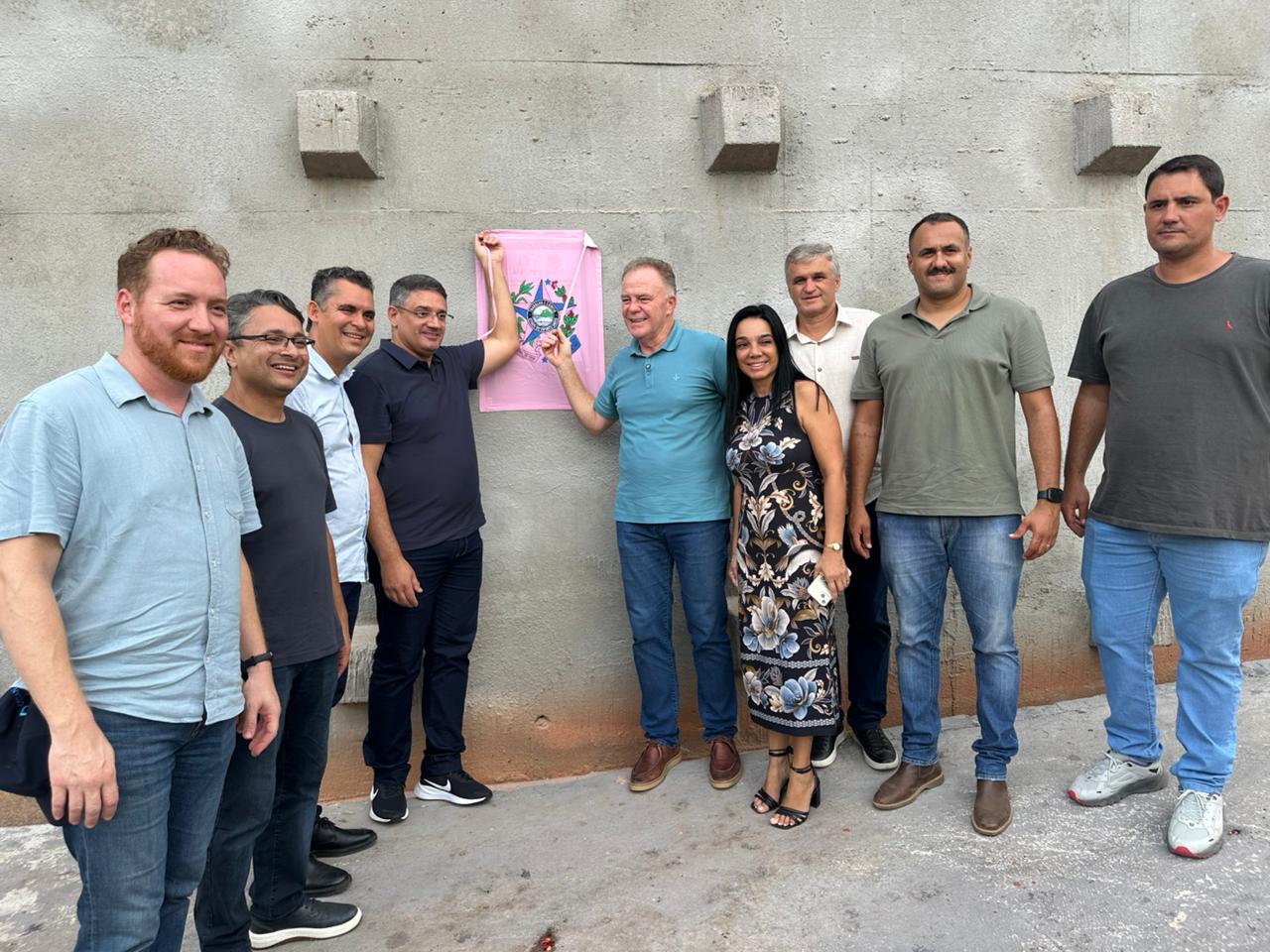 Governador do Estado inaugura obras e anuncia novos investimentos em Alegre