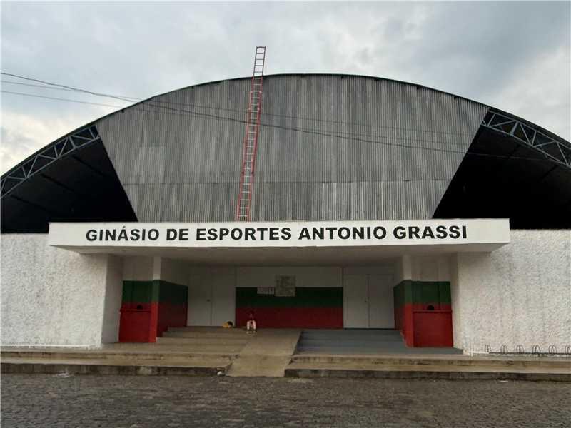 Prefeitura realiza entrega de uniformes do Projeto Campeões do Futuro